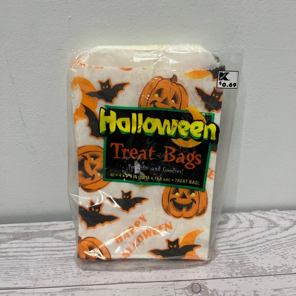 Vintage AJM Halloween Treat Bags 40 Count Jack O Lantern Bats Kmart Open box